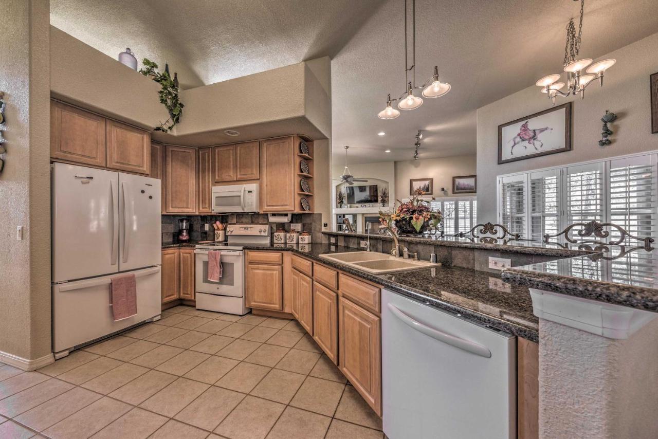 Roomy Ruidoso Retreat With Deck, Grill, And Mtn Views! Kültér fotó