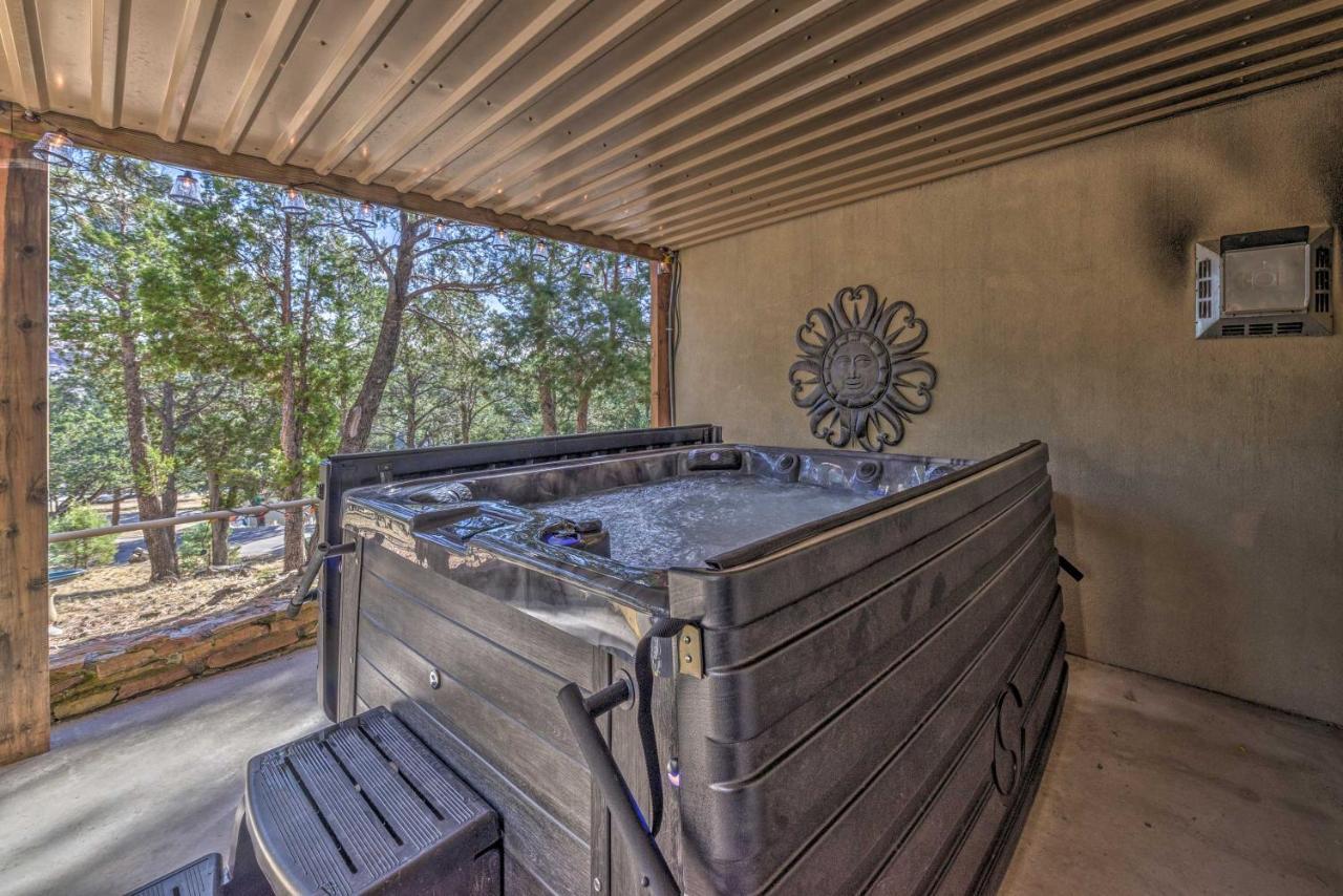 Roomy Ruidoso Retreat With Deck, Grill, And Mtn Views! Kültér fotó